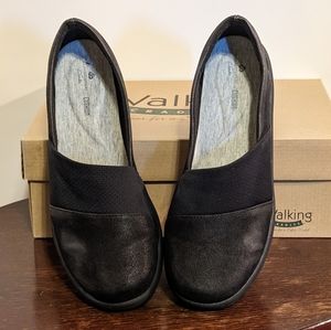 Clarks cloudsteppers slip on  women's shoes, Size 10M. Worn Not In Box.